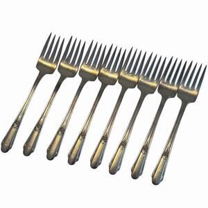 Wm Rogers 30’s Memory Hiawatha Silver Plated  Salad Forks Set of 8 6 3/8” Used